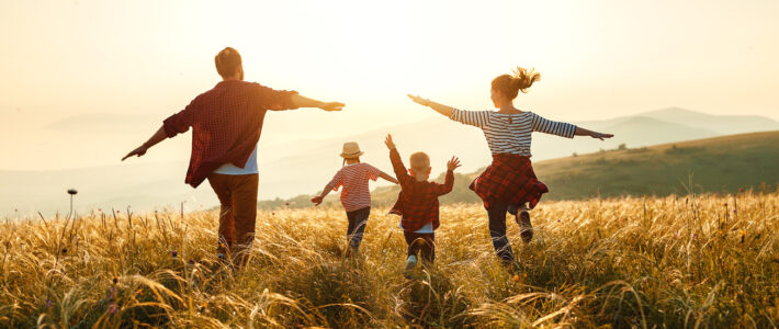 Familien-Yogawochenende │Für Kinder von 4 bis 9 Jahre│mit Manuela Weiss und Kerstin Grosch│30.07.-01.08.2021 Familien-Yogawochenende │Für Kinder von 4 bis 9 Jahre│mit Manuela Weiss und Kerstin Grosch│30.07.-01.08.2021